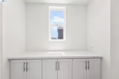 2107 Daimler St, Lathrop, CA 95330 - Photo 17