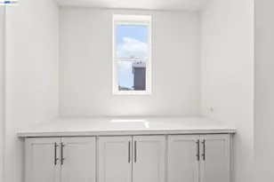 2107 Daimler St, Lathrop, CA 95330 - Photo 17