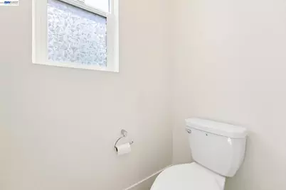 2107 Daimler St, Lathrop, CA 95330 - Photo 31