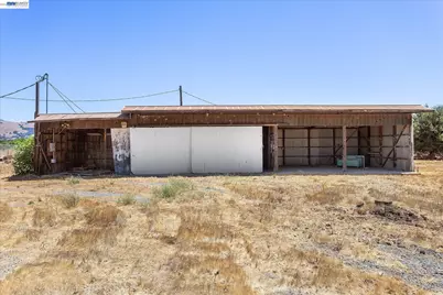 13690 Murphy Ave #E, San Martin, CA 95046 - Photo 15