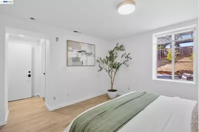 2722 Vicente St, San Francisco, CA 94116 - Photo 23