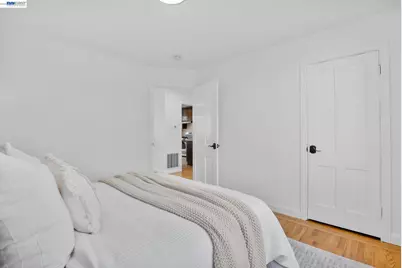 2722 Vicente St, San Francisco, CA 94116 - Photo 13
