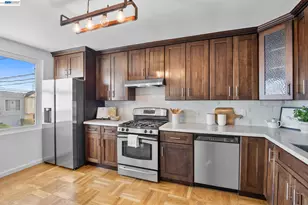 2722 Vicente St, San Francisco, CA 94116 - Photo 7