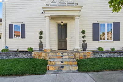 800 Griffon Ct, Danville, CA 94506 - Photo 3