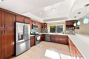 767 Portswood Dr, San Jose, CA 95120 - Photo 19