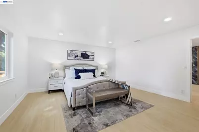 1913 Middlefield Rd, Mountain View, CA 94043 - Photo 15