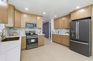 1913 Middlefield Rd, Mountain View, CA 94043 - Photo 11