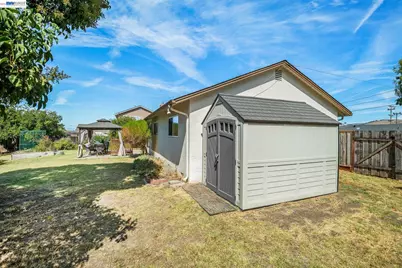 2246 Dayle Ct, Fremont, CA 94539 - Photo 17