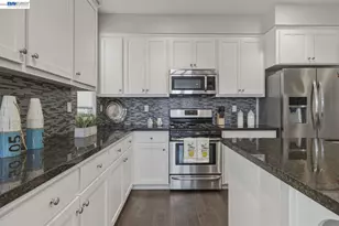 388 C St, Hayward, CA 94541 - Photo 17