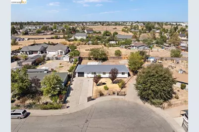1361 Longshore Ct, Sacramento, CA 95838 - Photo 19