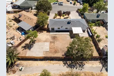 1361 Longshore Ct, Sacramento, CA 95838 - Photo 21