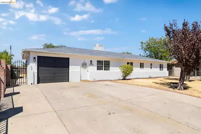 1361 Longshore Ct, Sacramento, CA 95838 - Photo 1
