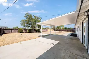 1361 Longshore Ct, Sacramento, CA 95838 - Photo 9