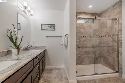 15743 Via Sorrento, San Lorenzo, CA 94580 - Photo 21