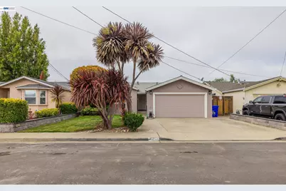 15743 Via Sorrento, San Lorenzo, CA 94580 - Photo 1