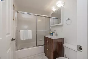 15743 Via Sorrento, San Lorenzo, CA 94580 - Photo 23