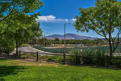 100 Pleasant Valley Dr, Walnut Creek, CA 94597 - Photo 43