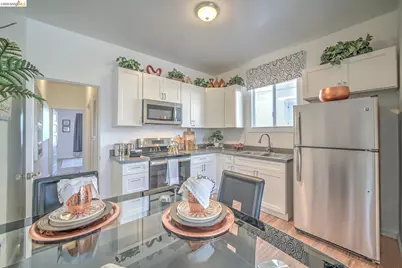 1049 43rd Street, Emeryville, CA 94608 - Photo 5