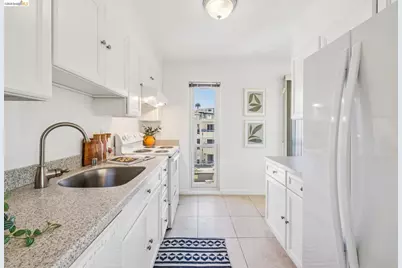 385 Jayne Ave #301, Oakland, CA 94610 - Photo 21