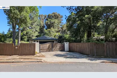 97 Belleau Ave, Atherton, CA 94027 - Photo 1