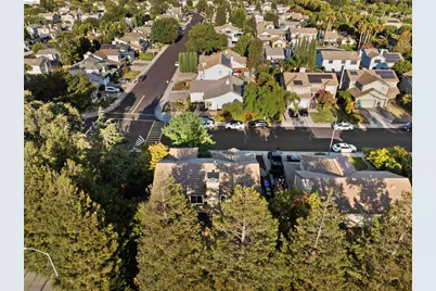 1049 Meadowgate Way, Brentwood, CA 94513 - Photo 7