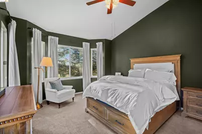 1049 Meadowgate Way, Brentwood, CA 94513 - Photo 49