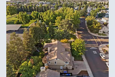 1049 Meadowgate Way, Brentwood, CA 94513 - Photo 9