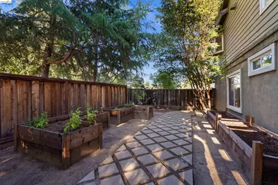 1049 Meadowgate Way, Brentwood, CA 94513 - Photo 57