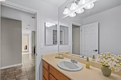 1049 Meadowgate Way, Brentwood, CA 94513 - Photo 23