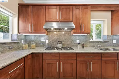 7420 Skyline Blvd, Oakland, CA 94611 - Photo 41
