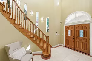 7420 Skyline Blvd, Oakland, CA 94611 - Photo 13