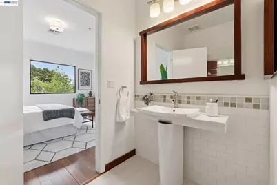 1215 Wood St, Oakland, CA 94607 - Photo 21