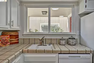 72 Rolling Green Way, Pleasant Hill, CA 94523 - Photo 15