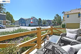 454 Persimmon Common, Livermore, CA 94551 - Photo 5