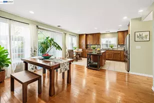 15100 Shining Star Ln, San Leandro, CA 94579 - Photo 7