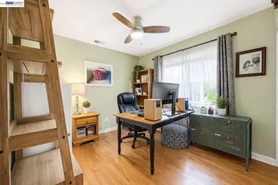 15100 Shining Star Ln, San Leandro, CA 94579 - Photo 13