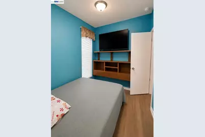 3015 Bayshore Rd #411, Redwood City, CA 94063 - Photo 27