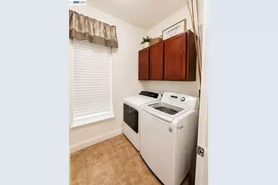 3015 Bayshore Rd #411, Redwood City, CA 94063 - Photo 33