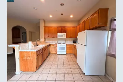 1990 Pisa Cir, Stockton, CA 95206 - Photo 11