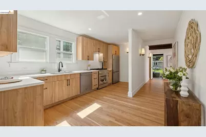 2533 Harrington Ave, Oakland, CA 94601 - Photo 9