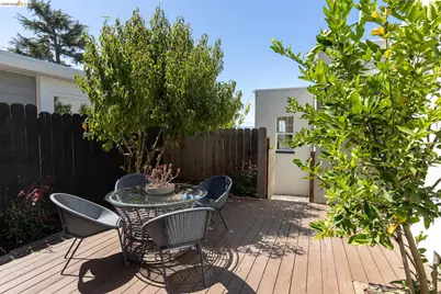 6124 Laird Ave, Oakland, CA 94605 - Photo 43