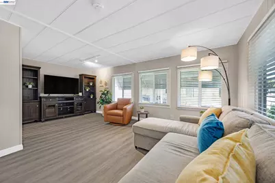 2061 Dalis Drive #62, Concord, CA 94520 - Photo 9