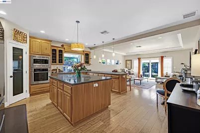 34515 Bentley Ct, Fremont, CA 94555 - Photo 13