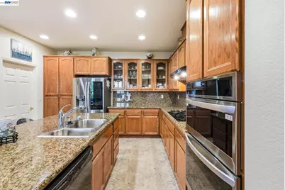 9569 Nicole Ln, Elk Grove, CA 95758 - Photo 21