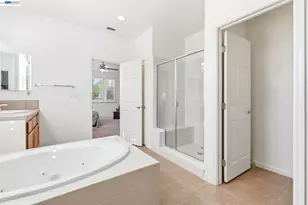9569 Nicole Ln, Elk Grove, CA 95758 - Photo 31