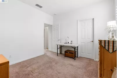 9569 Nicole Ln, Elk Grove, CA 95758 - Photo 39