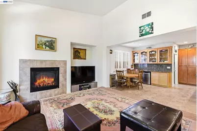 9569 Nicole Ln, Elk Grove, CA 95758 - Photo 17