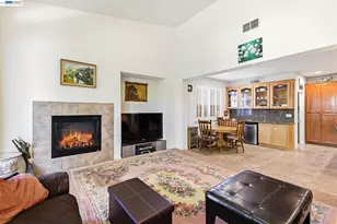 9569 Nicole Ln, Elk Grove, CA 95758 - Photo 17