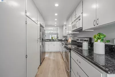 6139 Montgomery Pl, San Jose, CA 95135 - Photo 7