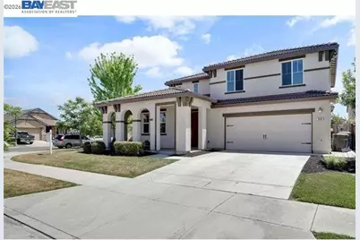 668 Landmark Pt, Lathrop, CA 95330 - Photo 3
